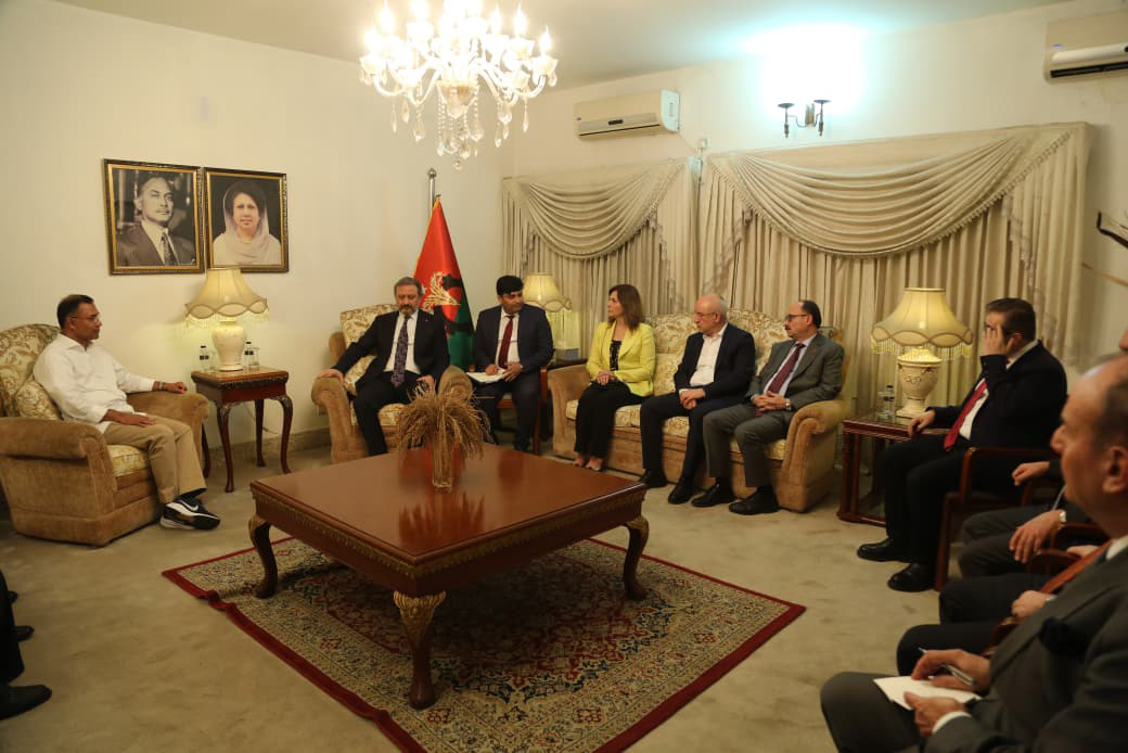 তুরস্কের সংসদ সদস্যদের প্রতিনিধি দলের সঙ্গে তারেক রহমানের সৌজন্য সাক্ষাৎ।